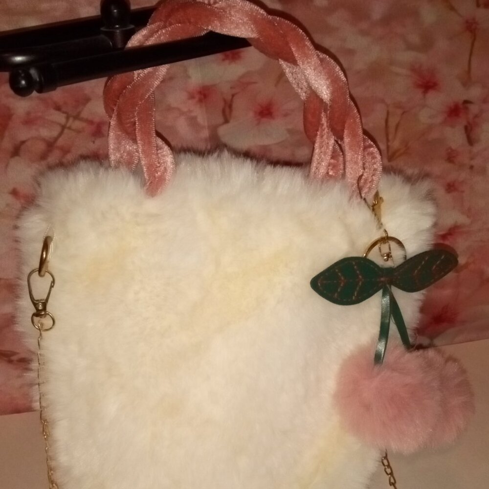 PINK AND WHITE CROSSBODY LIGHT WEIGHTED SMALL FUZZY CROSSBODY PURSE, NWOT!